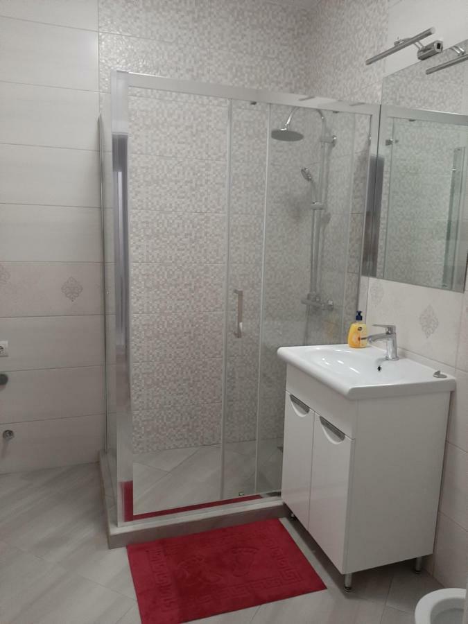 Apartment In Serbska 리비프 외부 사진